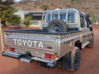 TOYOTA LC79 (LAND CRUISER 79)
